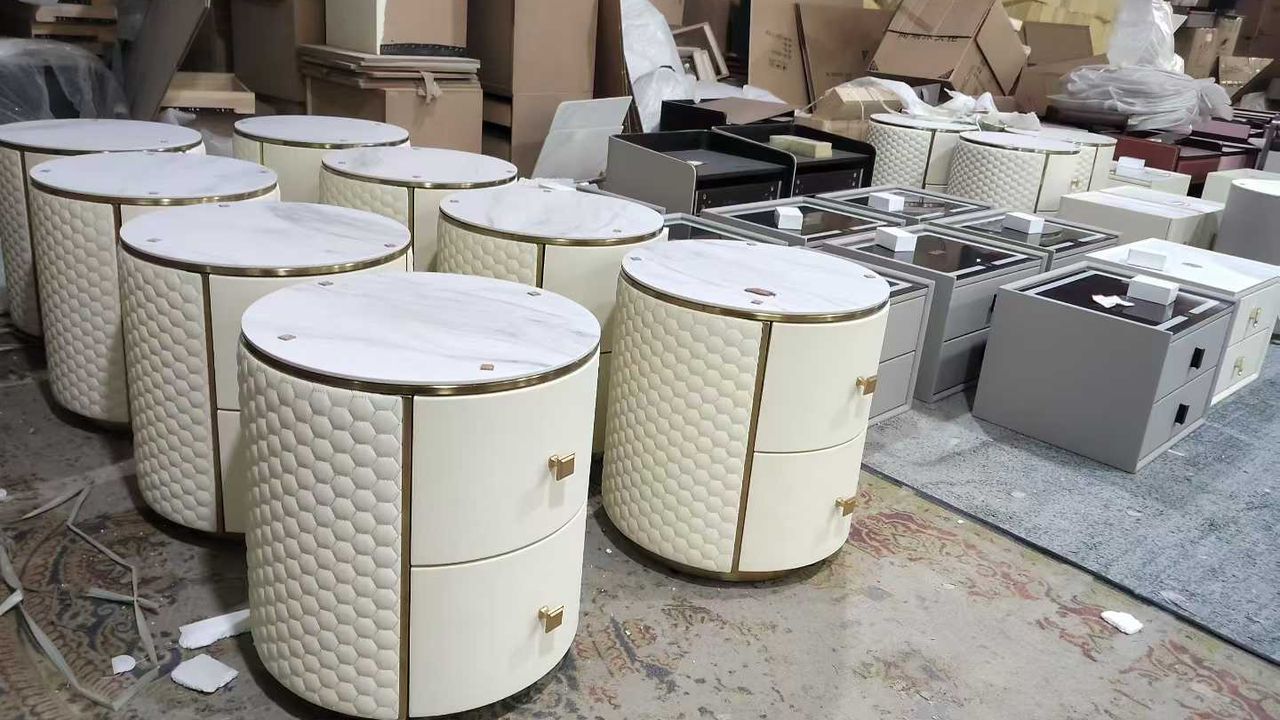 How Importers Choose Bedside Tables That Can Actually Sell