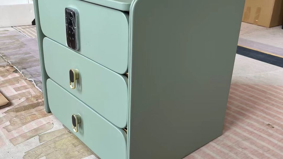 Motion Sensor Smart Nightstand Guide 2026: PIR vs Human Presence Sensor, False Trigger Fix & OEM Cost Explained
